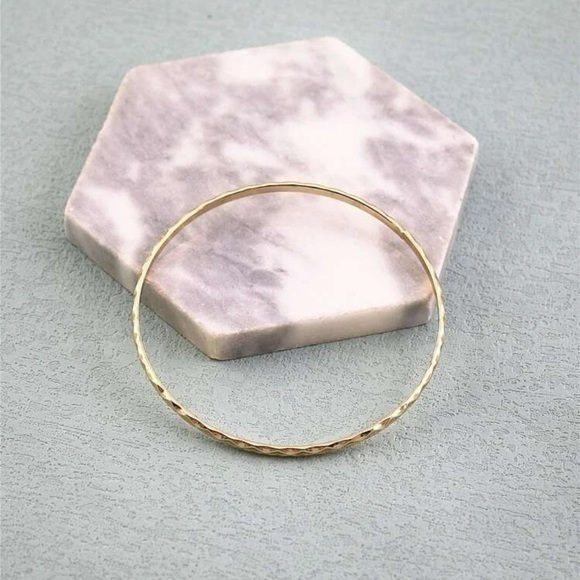 2 pcs Textured Bangle Bracelet Golden - Picture 7 of 9